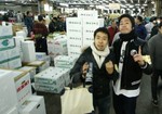 36青果市場でのさるしばい.jpg